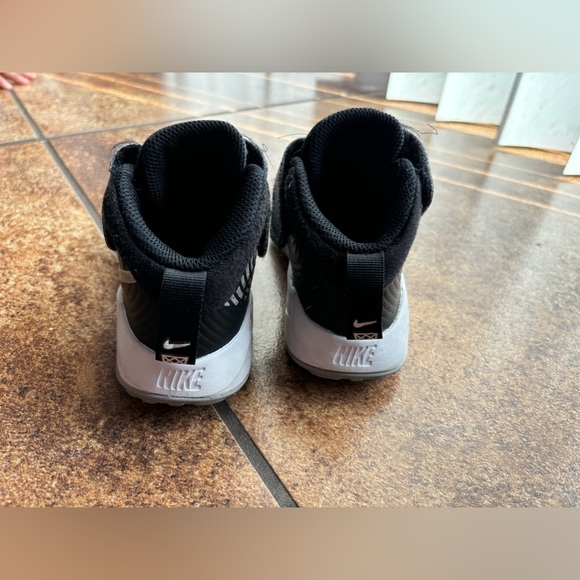 Toddler nikes - Picture 5 of 6
